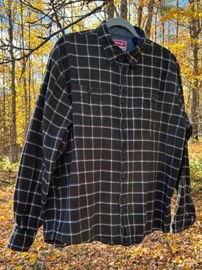 Wrangler Premium Quality 100% Cotton Men’s XL Button-Down Flannel